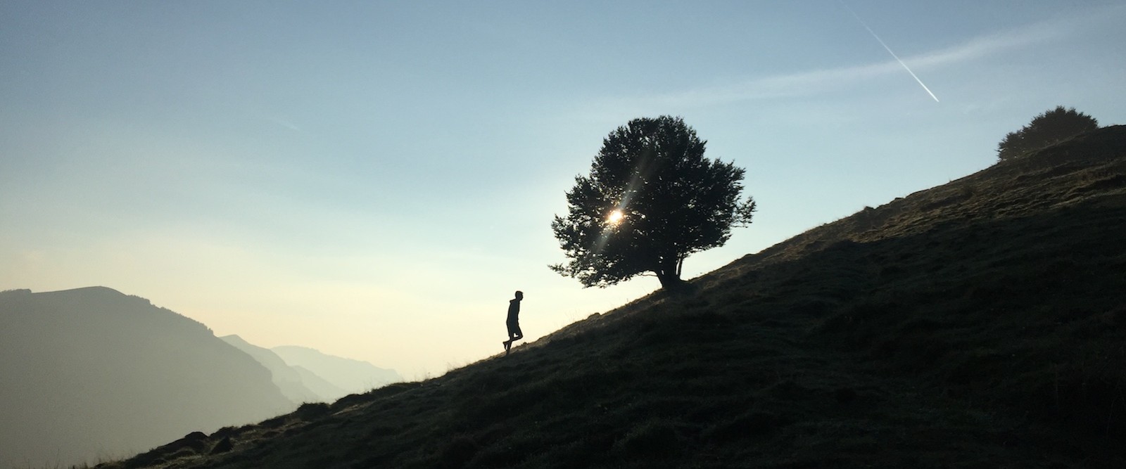 A PIEDI NUDI. Il cammino silenzioso dalla A alla Z A PIEDI NUDI. Il cammino silenzioso dalla A alla Z
