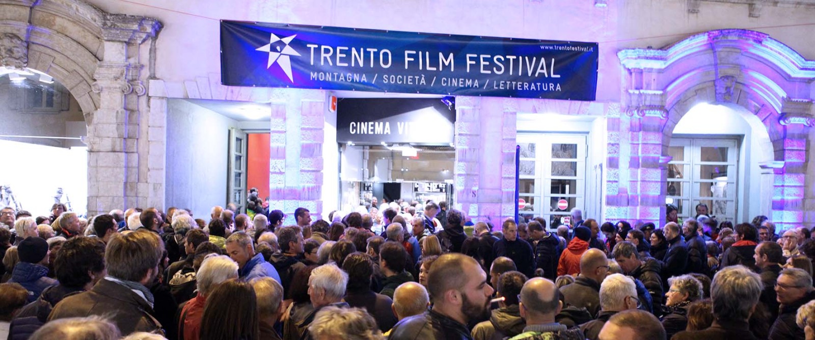 REPLICHE DEI FILM PREMIATI