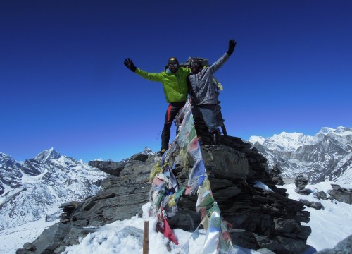 Els homes que volien pujar una muntanya de més de 8.000 metres