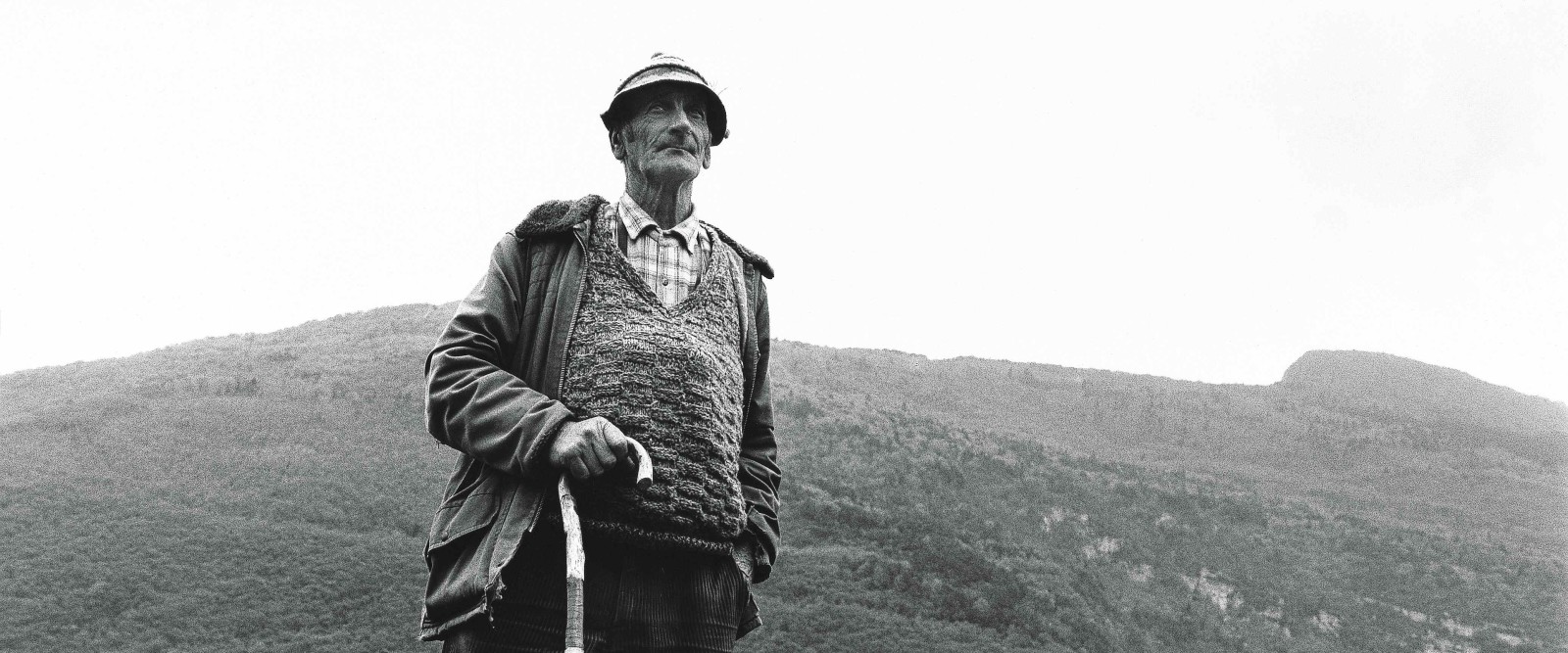 L'UOMO DI NUVOLE E LANA L'UOMO DI NUVOLE E LANA