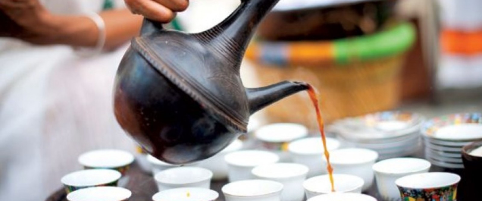 LA CERIMONIA DEL CAFFÈ ETIOPE: UNA MAGICA TRADIZIONE