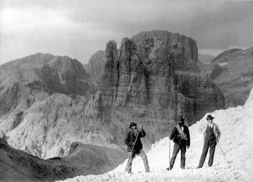 FRANZ DANTONE.  FOTOGRAFO DELLE DOLOMITI  (1839-1909)