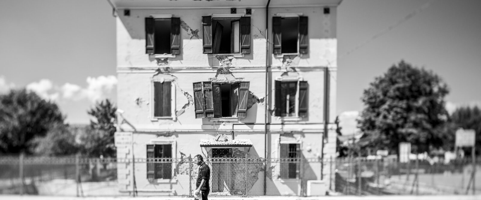 142 SECONDI - IL BATTITO DELLA TERRA