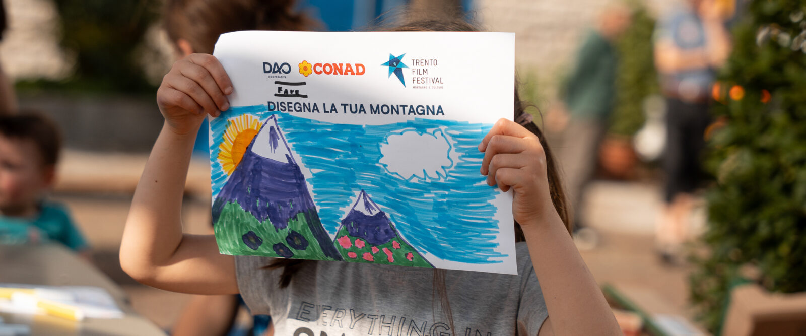 DISEGNA LA MONTAGNA CON DAO CONAD E GUSTA UNA DELIZIOSA MERENDA!