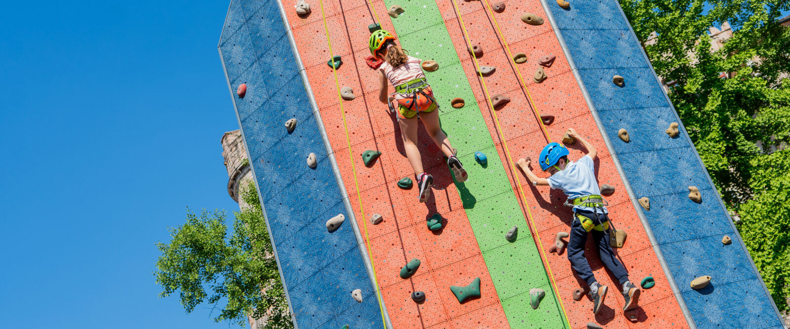 LA CITTÀ SI ARRAMPICA